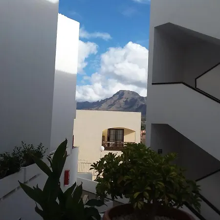 Beach 400Mtr, Top Of Mountain With Spectacular Surround View 200Mtr Los Cristianos  Exterior photo