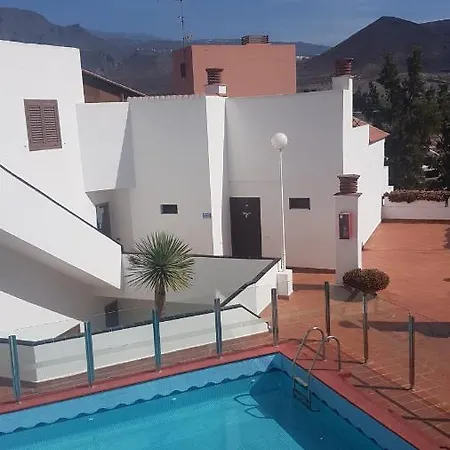 Beach 400Mtr, Top Of Mountain With Spectacular Surround View 200Mtr Los Cristianos  Exterior photo